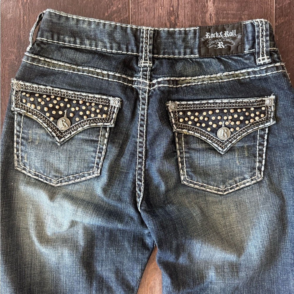 Rock & Roll Cowgirl Mid Rise Bootcut Jeans Studded Pockets 29x34 - Picture 3 of 6